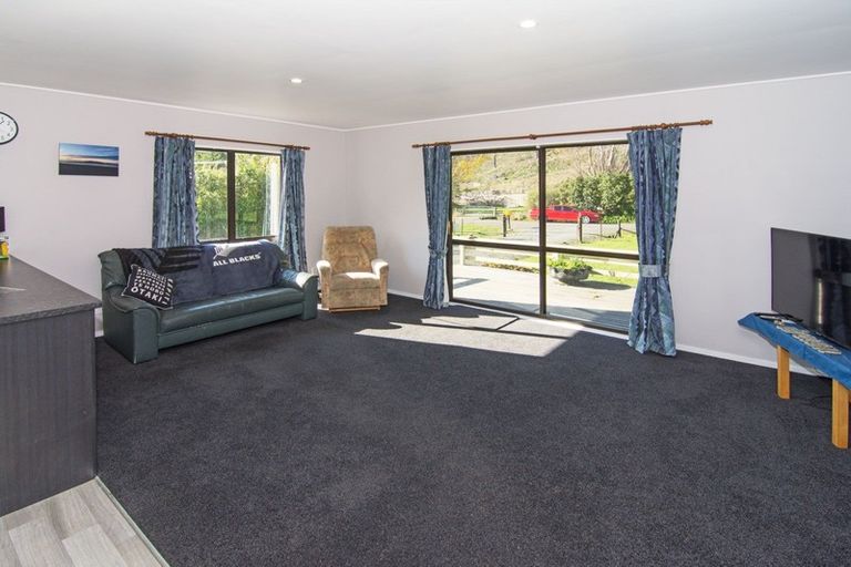 Photo of property in 16 Mclaughlin Drive, Tinui, Masterton, 5889