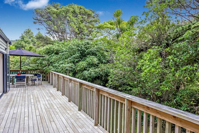 Photo of property in 97 Woodlands Park Road, Titirangi, Auckland, 0604