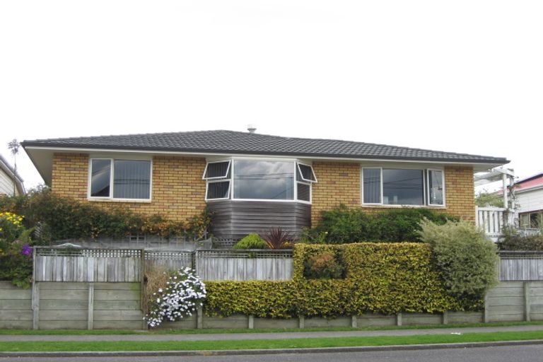 Photo of property in 2/75 Hine Street, New Plymouth, 4310
