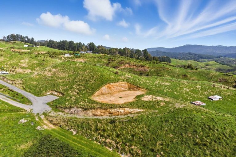 Photo of property in 385 Akatarawa Road, Reikorangi, 5391