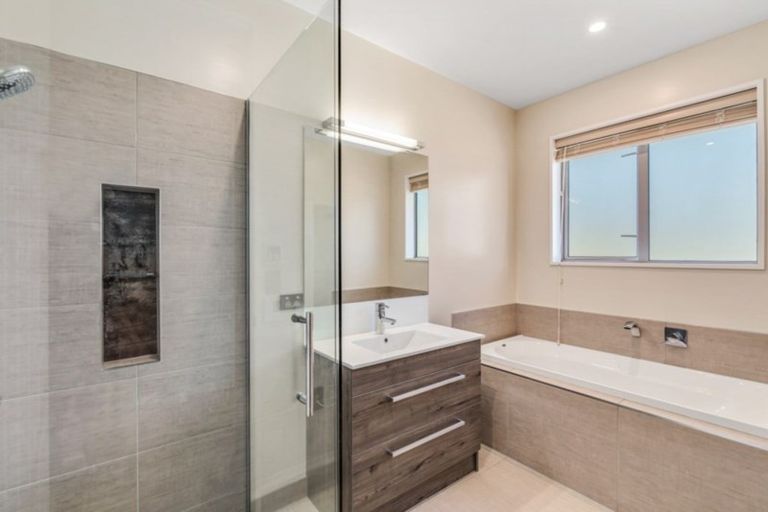 Photo of property in 10 Whitcombe Place, Darfield, 7571