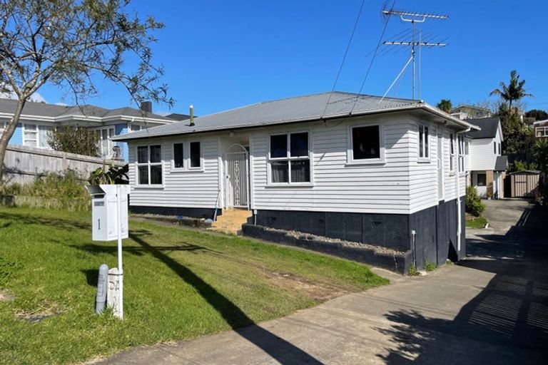Photo of property in 1 Rothery Road, Hillpark, Auckland, 2102