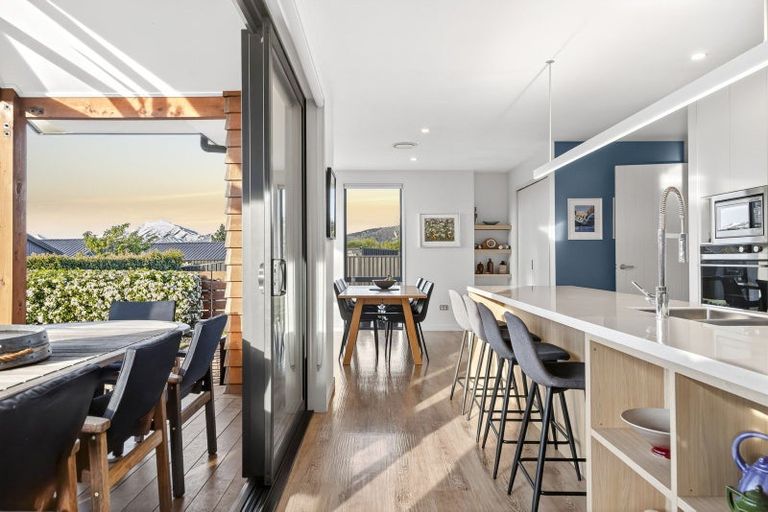 Photo of property in 12 Sapphire Spring Rise, Wanaka, 9305