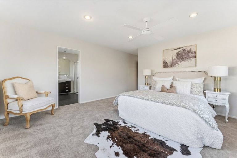 Photo of property in 7 Andy Crescent, Flat Bush, Auckland, 2016
