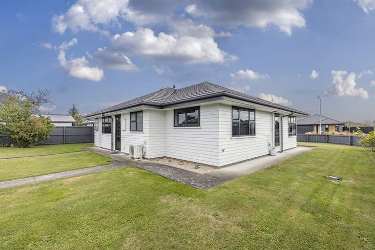 Photo of property in 16 Sandy Avenue, New Brighton, Christchurch, 8083