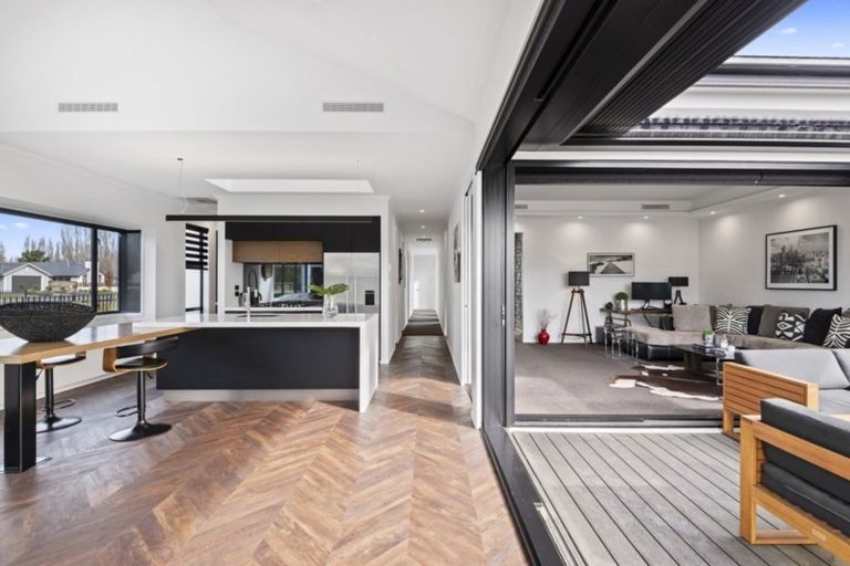 Photo of property in 17 Farrelly Place, Casebrook, Christchurch, 8051