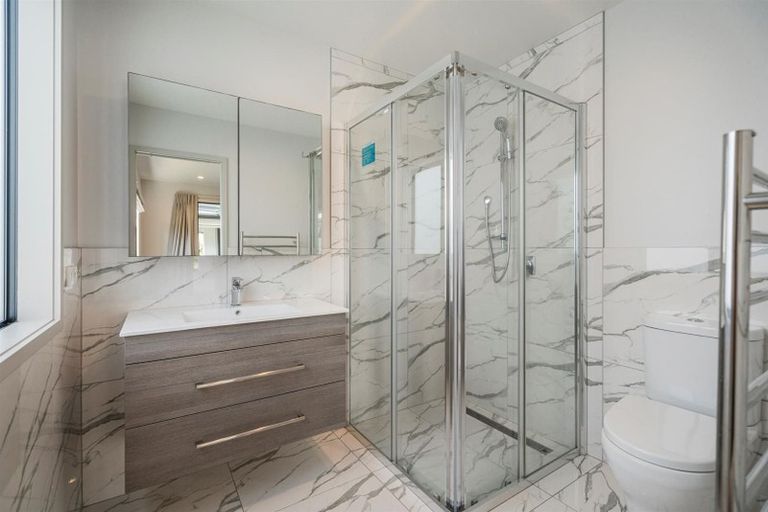 Photo of property in 1 Topping Place, Whitianga, 3510