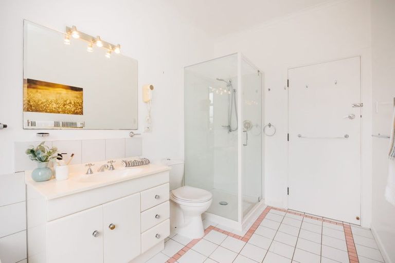 Photo of property in 215a Victoria Avenue, Hokowhitu, Palmerston North, 4410