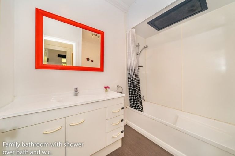 Photo of property in 71 Cruickshank Road, Clouston Park, Upper Hutt, 5018