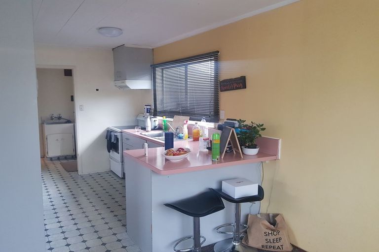 Photo of property in 6 Yarra Place, Botany Downs, Auckland, 2010