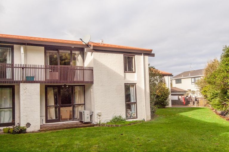 Photo of property in 141h Churton Drive, Churton Park, Wellington, 6037
