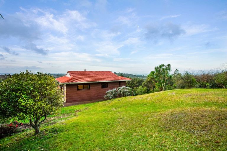 Photo of property in 1010 Scenic Drive North, Swanson, Auckland, 0816