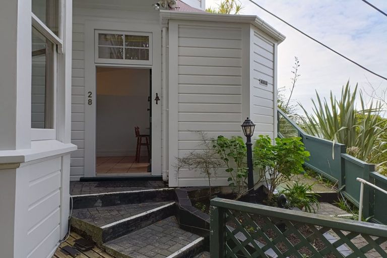 Photo of property in 34 Talavera Terrace, Kelburn, Wellington, 6012