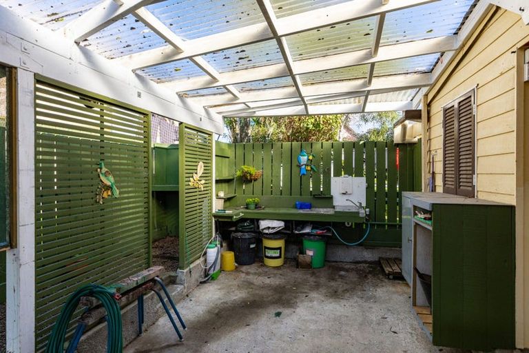 Photo of property in 16 Huia Street, Waikawa, Picton, 7220