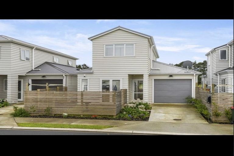 Photo of property in 15 Divide Loop, Takanini, 2112
