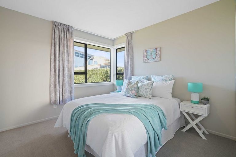 Photo of property in 11 Whelan Place, Hei Hei, Christchurch, 8042