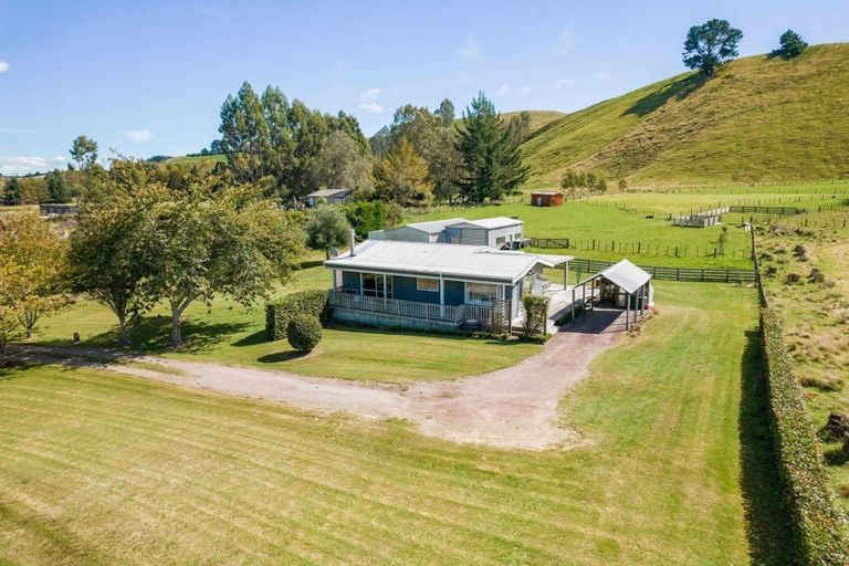 Photo of property in 302 Whangamata Road, Kinloch, Taupo, 3377