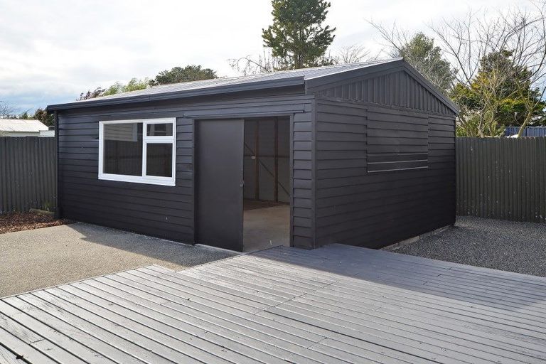 Photo of property in 2 Wright Street, Dannevirke, 4930