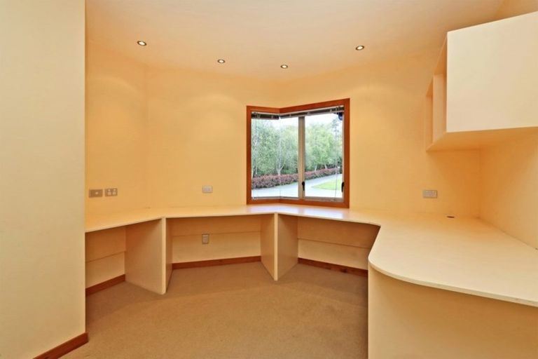 Photo of property in 100 Tironui Drive, Taradale, Napier, 4112