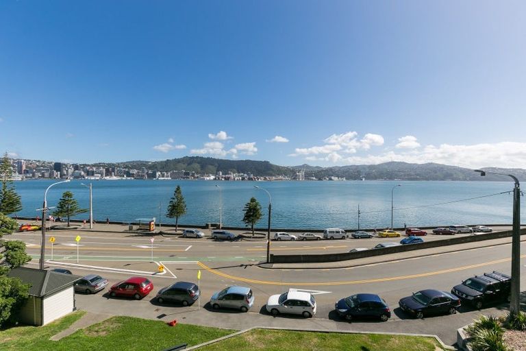 Photo of property in The Capital, 23/370 Oriental Parade, Oriental Bay, Wellington, 6011
