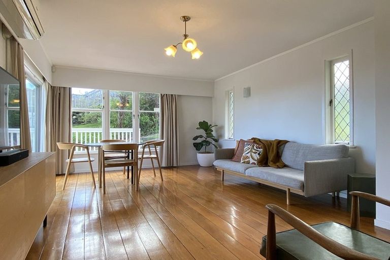 Photo of property in 257 Titirangi Road, Titirangi, Auckland, 0604