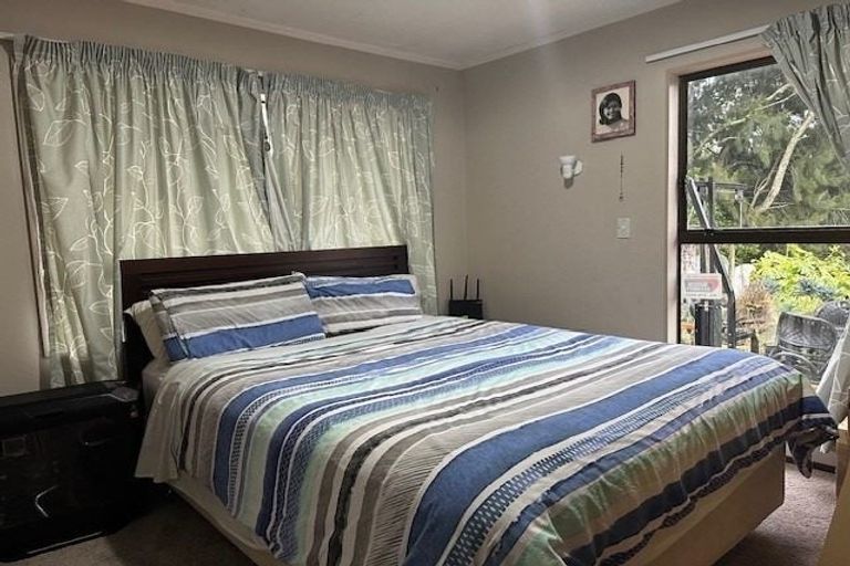 Photo of property in 52 Cumberland Crescent, Welcome Bay, Tauranga, 3112