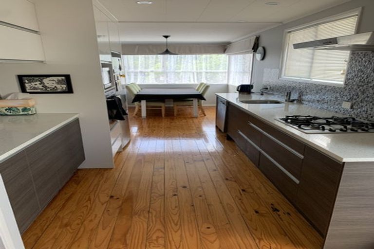 Photo of property in 1/20 Gossamer Drive, Pakuranga Heights, Auckland, 2010