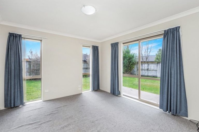 Photo of property in 42 Wiltshire Drive, Huntington, Hamilton, 3210