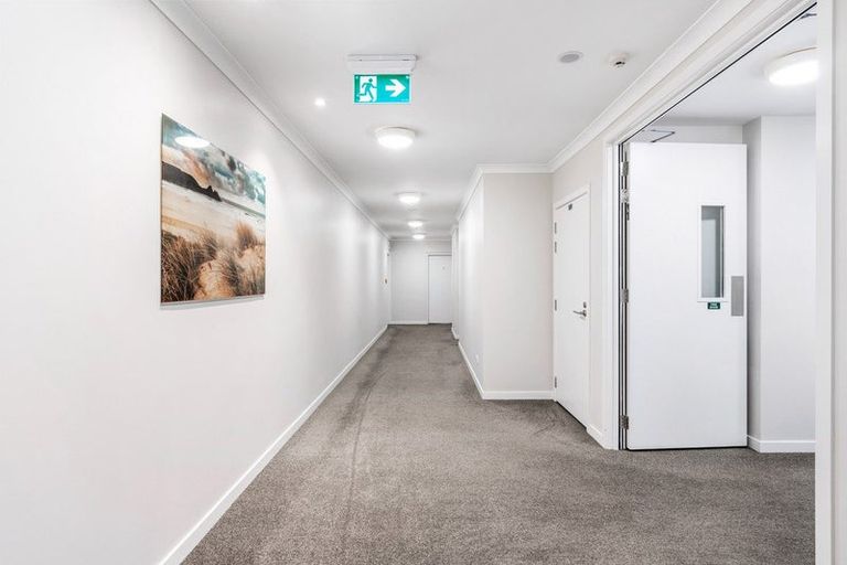 Photo of property in 58 Rewa Rewa Lane, Orewa, 0931