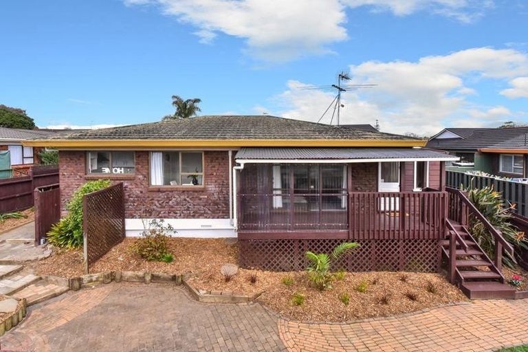 Photo of property in 1/3 Rapallo Place, Farm Cove, Auckland, 2012