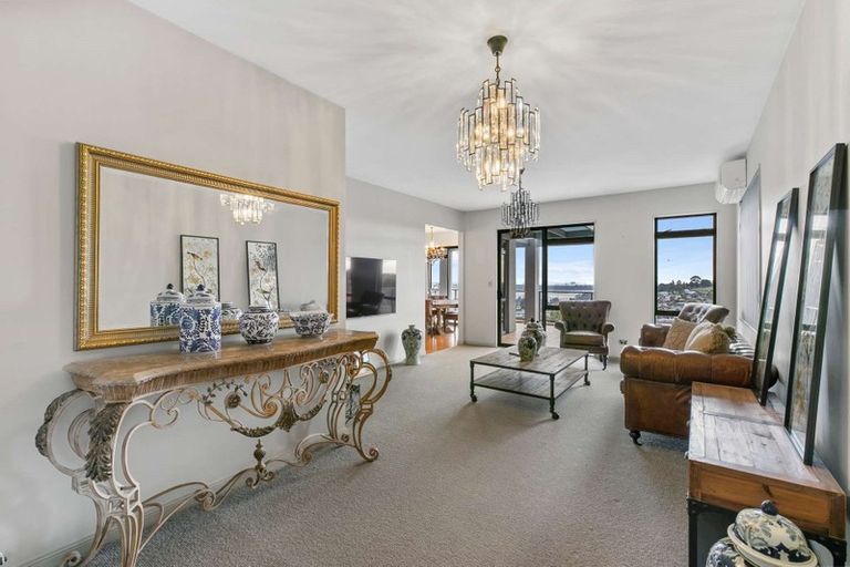 Photo of property in 31 Aurora Avenue, Welcome Bay, Tauranga, 3112