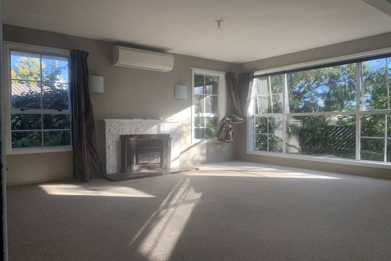 Photo of property in 6 Dunluce Place, Hornby, Christchurch, 8042