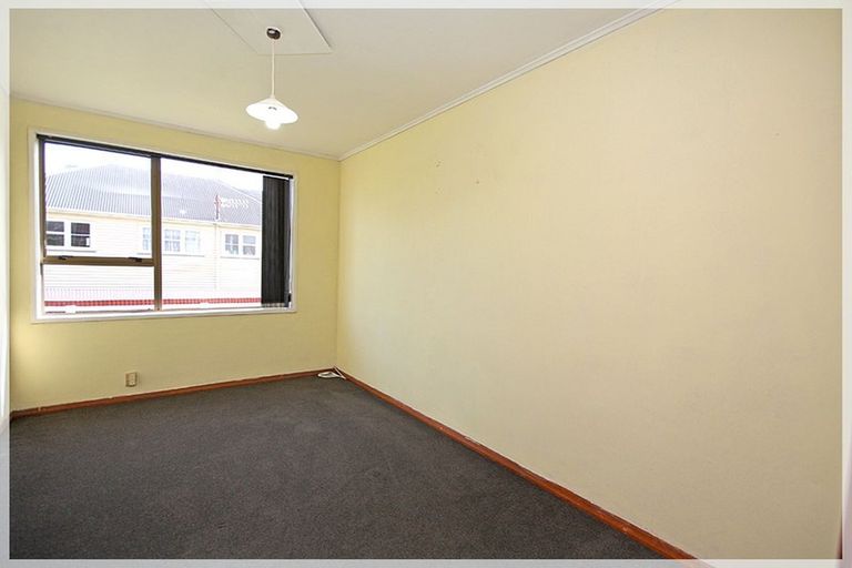 Photo of property in 17 Avenue Road, Foxton, 4814