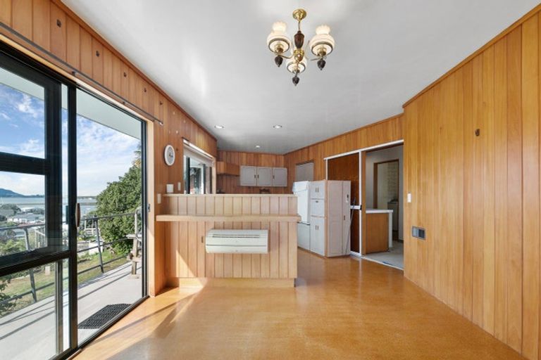 Photo of property in 29 Omokoroa Road, Omokoroa, 3114