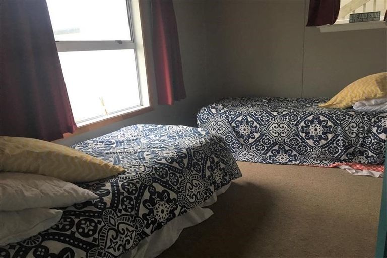 Photo of property in 7 Messenger Terrace, Oakura, 4314