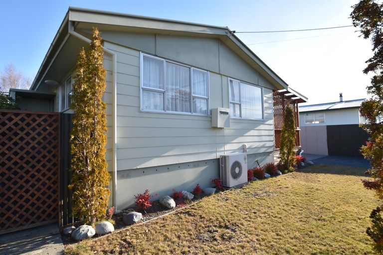 Photo of property in 8 Jollie Road, Twizel, 7901