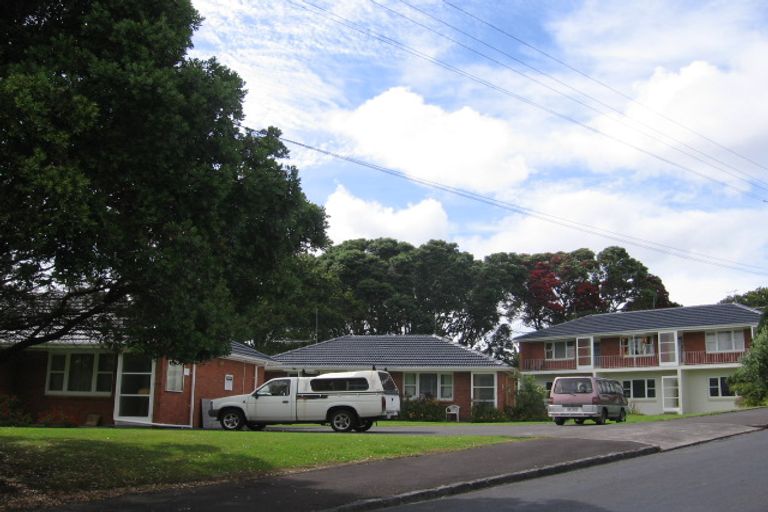 Photo of property in 1a School Road, Morningside, Auckland, 1021