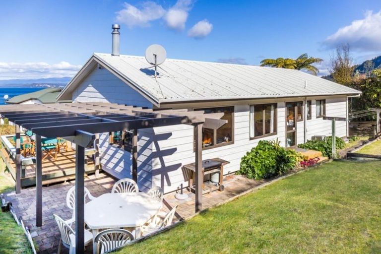 Photo of property in 16 Hinekapi Terrace, Kuratau, Turangi, 3381