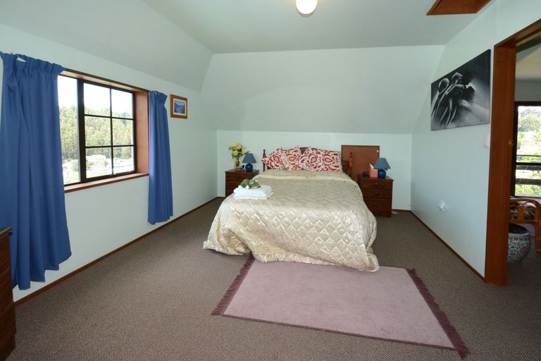 Photo of property in 54 Frasers Road, Glenross, Dunedin, 9011