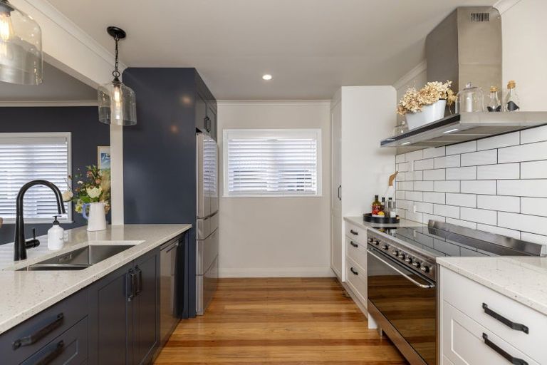 Photo of property in 5 Eatwell Avenue, Paraparaumu Beach, Paraparaumu, 5032