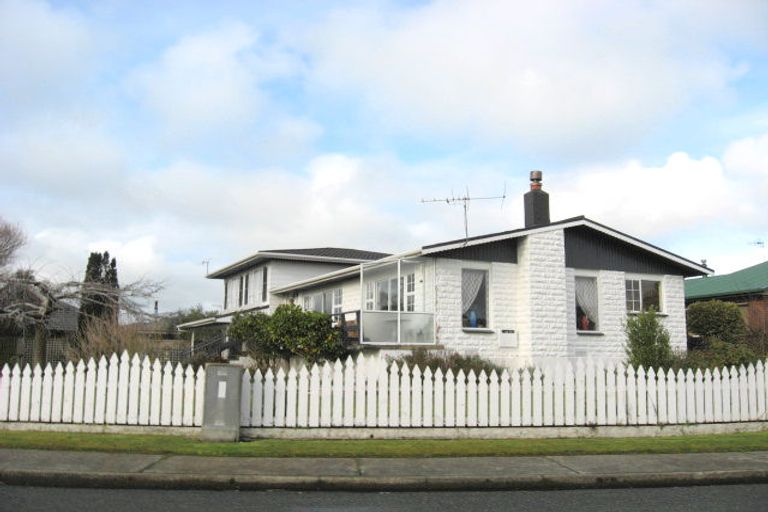 Photo of property in 19 Orkney Street, Waikiwi, Invercargill, 9810