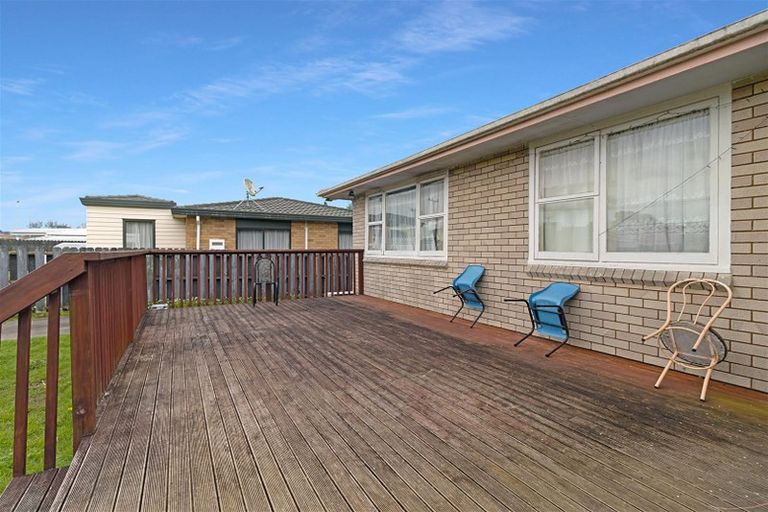 Photo of property in 97 Cobham Crescent, Kelston, Auckland, 0602