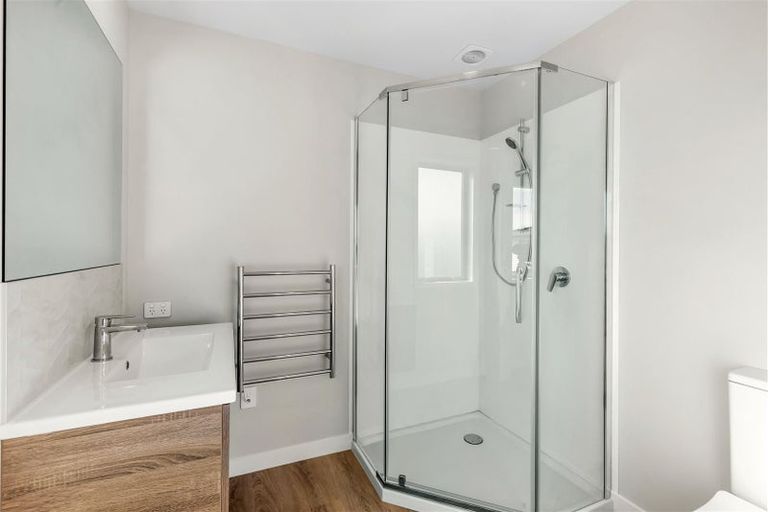 Photo of property in 2/160a Peverel Street, Riccarton, Christchurch, 8041