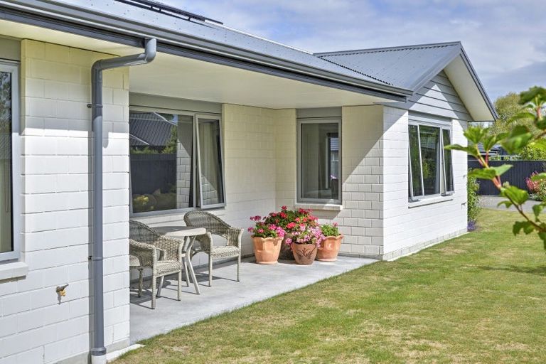 Photo of property in 74 Feist Street, Carterton, 5713