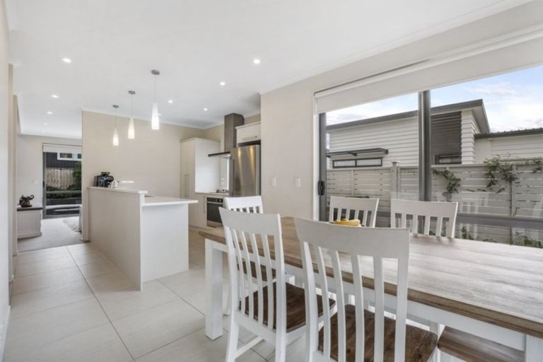 Photo of property in 61 Costa Viva Crescent, Karaka, Papakura, 2113