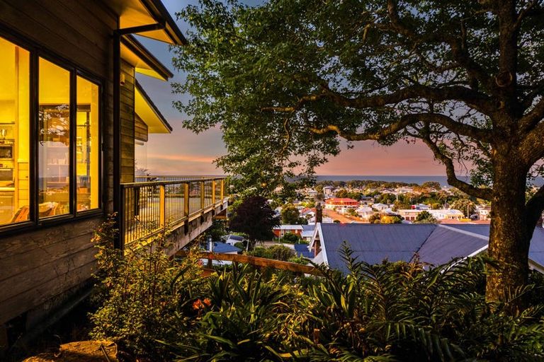 Photo of property in 70a Morley Street, New Plymouth, 4310