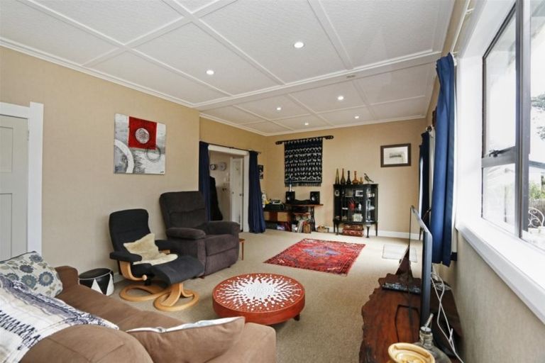 Photo of property in 58 Fox Street, Opunake, 4616