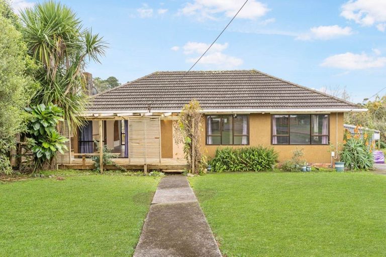 Photo of property in 6 Serjeant Street, Henderson, Auckland, 0612