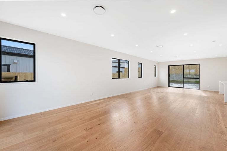 Photo of property in 3 Wagyu Lane, Karaka, 2580