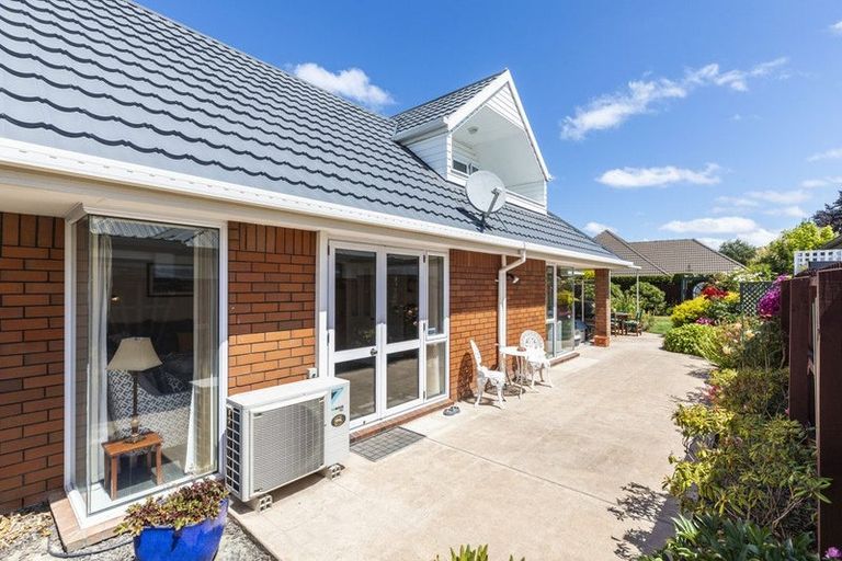 Photo of property in 9 Tavistock Place, Russley, Christchurch, 8042